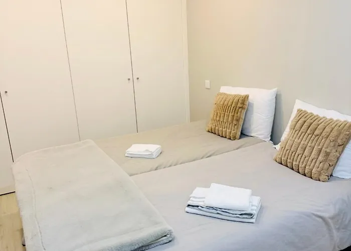 Modern Near Lisbon & Beaches With Heated Pool Fernao Ferro