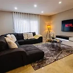 Modern Near Lisbon & Beaches With Heated Pool