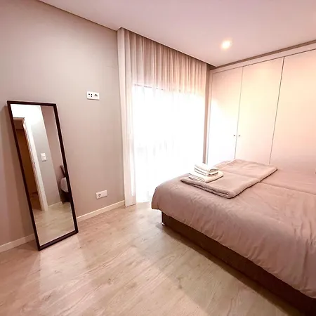 Modern Near Lisbon & Beaches With Heated Pool
