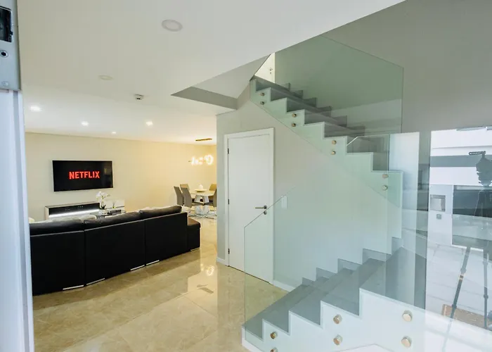 Modern Near Lisbon & Beaches With Heated Pool Villa Fernao Ferro