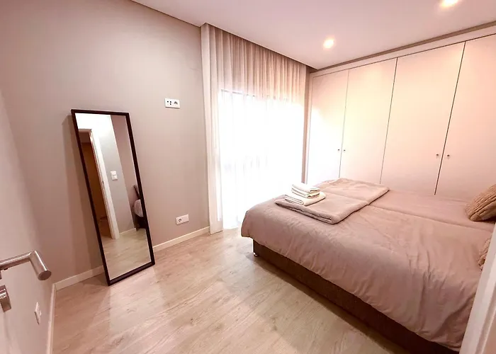 Modern Near Lisbon & Beaches With Heated Pool